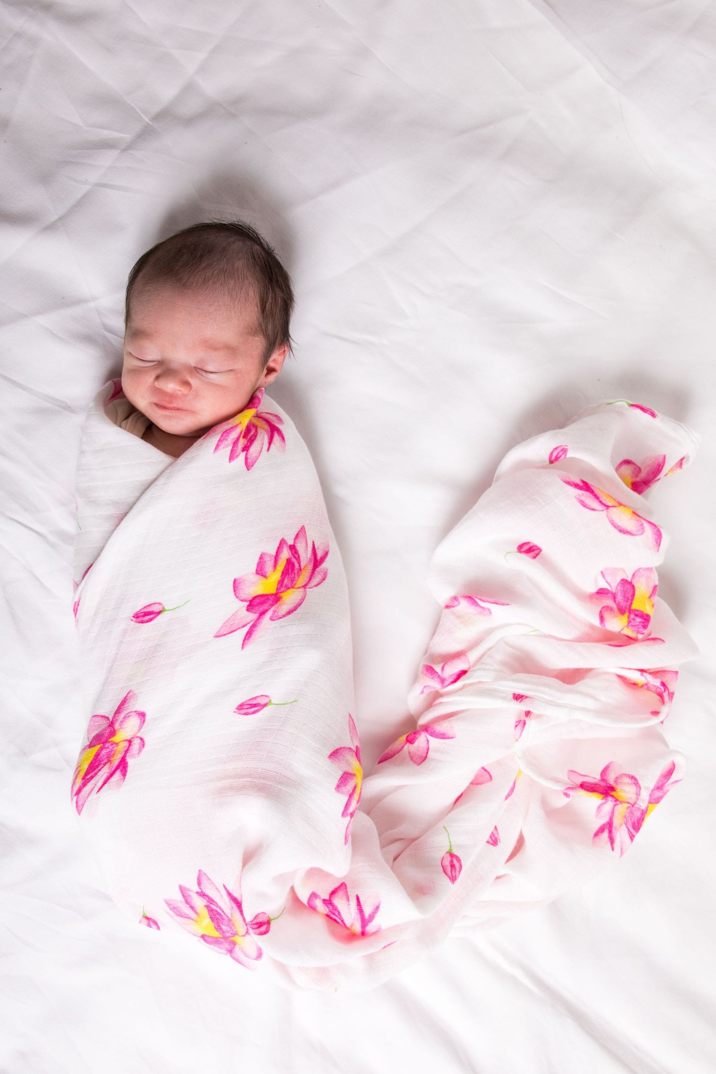 ORGANIC SWADDLE - MAGICAL LOTUS